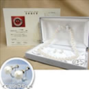 8〜8.5mm真珠ネックレスセット（ブローチ付き）